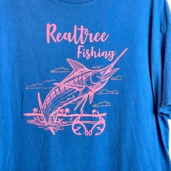 GILDAN brand graphic T-shirt with Realtree Fishing with swordfish on front - Picture 2 of 8
